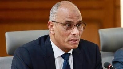 محافظ كفرالشيخ يعلن استمرار توقف الملاحة والصيد بميناء البرلس والسواحل الشمالية 