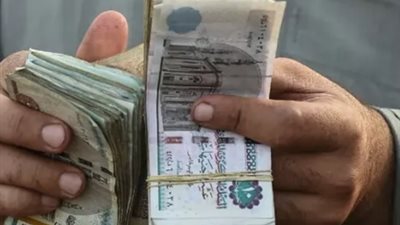 أماكن صرف مرتبات شهر أبريل: البنوك والبريد وماكينات ATM في خدمة الموظفين
