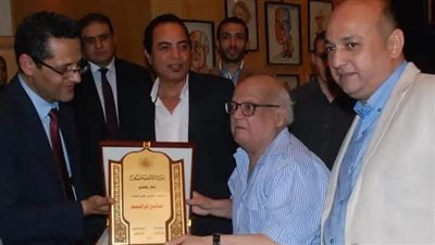 أشرف عبد الغني يكتب، 