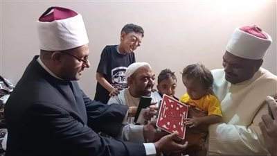 توجيه عاجل من وزير الأوقاف بتكريم مواطن بأسوان بعد واقعة التنمر الإلكتروني
