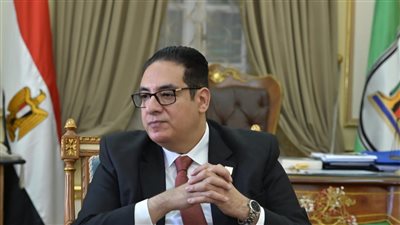 رئيس جامعة القاهرة يوجه بالمرونة مع الطلاب في امتحانات الميدترم بسبب تقلبات الطقس