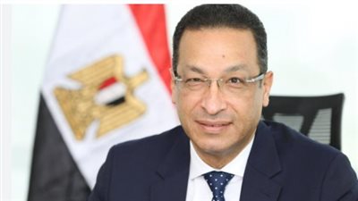 وزير الاتصالات يبحث مع 