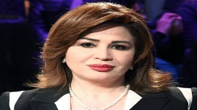 إلهام شاهين بملابس سوداء بسيطة.. هكذا بدت في عطلتها الصيفية لعام 2026