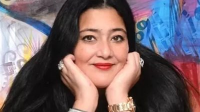 شاليمار شربتلي: الرسامة السعودية التي غزت متاحف اللوفر بسيارات 