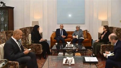 وزير الاستثمار: نعمل على ربط السوق المحلي بالمراكز المالية العالمية