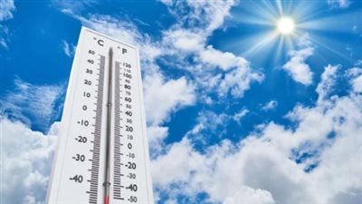 تحذير عاجل من السحب الرعدية وضربات البرق: نصائح الأرصاد للقيادة بحذر اليوم