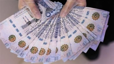 تحويلات المصريين وتوفر السيولة.. كواليس تحرك الريال السعودي في 12 بنكاً رئيسياً