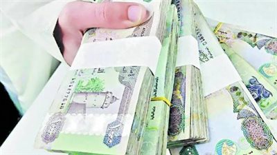 تحويلات المصريين وتوفر السيولة.. كواليس تحرك الدرهم الإماراتي في 24 بنكاً