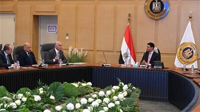 وزير الصناعة يبحث مضاعفة صادرات الرخام والجرانيت إلى مليار دولار سنوياً