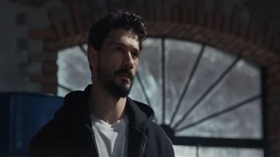 زلزال في أحداث مسلسل تحت الأرض الحلقة 10.. هل تغادر بينار أكصوي العمل رسمياً؟