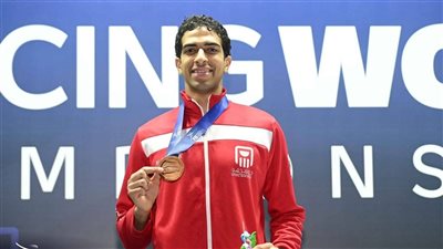 وزير الشباب يهنئ أحمد هشام بعد تتويجه بالميدالية البرونزية في بطولة العالم للسلاح بالبرازيل