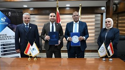 الهيئة القومية للاستشعار من البعد توقع بروتوكول تعاون مع شركة سبيس تن لتطوير علوم الفضاء