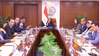 وزيرة التضامن الاجتماعي ترأس اجتماعًا موسعًا لتطوير منظومة الأسر البديلة الكافلة
