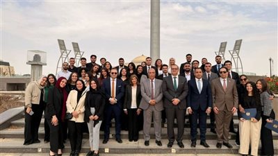 عميد حقوق عين شمس يترأس وفداً طلابياً لزيارة مجلس الوزراء بالعاصمة الجديدة