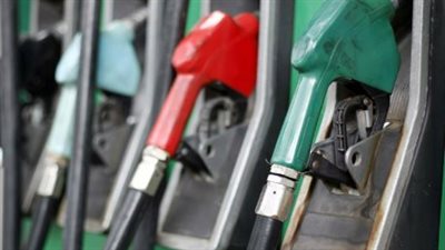 الحكومة تحذر من الانسياق وراء أخبار زيادة البنزين وتؤكد اتخاذ إجراءات قانونية رادعة