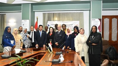 جامعة المنصورة ومعهد الاستدامة والبصمة الكربونية يطلقان برنامجًا مهنيًا لإعداد مدربي الاستدامة