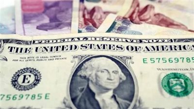 الشاشة اللحظية لأسعار الدولار.. استقرار العملة الصعبة في بنك مصر والأهلي