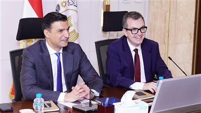 وزيرا التخطيط والصناعة يبحثان تسريع ترفيق المناطق الصناعية لدعم الاستثمار وتوطين الصناعة
