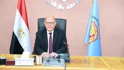 جامعة سوهاج تنتهي من حصر أوائل الخريجين وحملة الماجستير والدكتوراه تنفيذًا لتوجيهات التعليم العالي