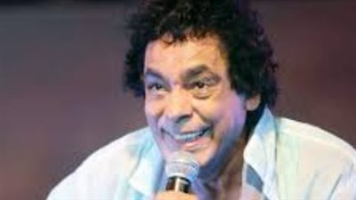 صوت النيل لا يهدأ.. رحلة محمد منير من تتر 