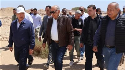 وزيرا النقل والكهرباء يتفقدان جبل الجلالة لدراسة إقامة مشروعات عملاقة لطاقة الرياح