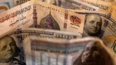 الدولار يواصل التراجع أمام الجنيه.. كواليس انخفاض العملة الصعبة في بنك مصر والبنك الأهلي