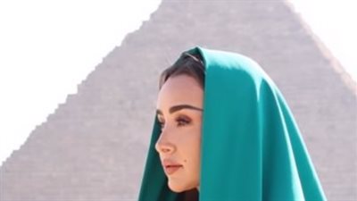 هنا الزاهد تبهر عشاقها بإطلالة 