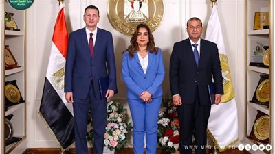 الدرون تدخل منظومة الإدارة المحلية لأول مرة.. توقيع عقد لإطلاق الرصد الجوي الذكي بالمحافظات