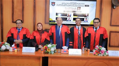 الدكتوراه بامتياز للمستشار أحمد فتوح عن دراسة رائدة في إجراءات التقاضي بين القضاء الدولي والوطني