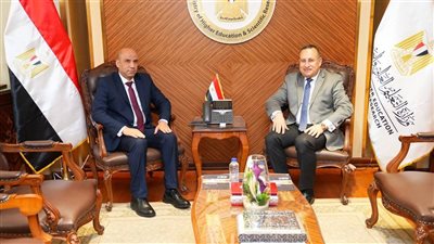 التعليم العالي والعمل يبحثان تعزيز التكامل مع سوق العمل وإعداد كوادر قادرة على المنافسة