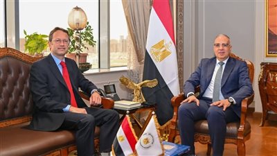 وزير الري يبحث مع سفير إسبانيا تعزيز التعاون في إدارة الموارد المائية وبناء القدرات