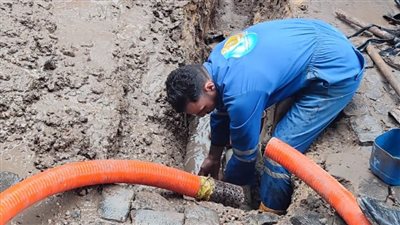 .محافظ كفرالشيخ يوجّه بإصلاح كسر مفاجئ بماسورة مياه بشارع الفوال بفوه
