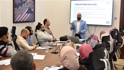 الصحة: الخط الساخن 105 يستقبل 16666 مكالمة خلال 3 أشهر بنسبة استجابة 100%