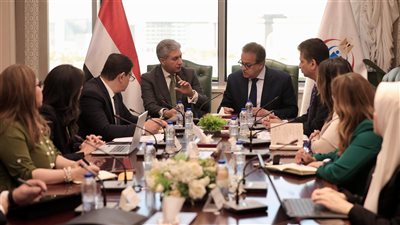 استراتيجية تكاملية للارتقاء بالخدمات الطبية للسائحين وتعزيز تنافسية السياحة الصحية