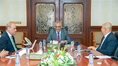 وزير الدولة للإنتاج الحربي يلتقي رئيس اتحاد الصناعات المصرية لبحث تعزيز التصنيع المحلي