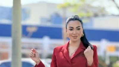 ميريهان حسين في لوس أنجلوس: البدلة الكلاسيك تتصدر المشهد والجمهور يتفاعل بقوة