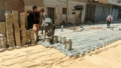  استمرار أعمال تركيب الانترلوك فى شواع كفرالشيخ