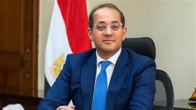 إحباط محاولة تهريب 3.5 كيلو من مخدر القات داخل أمتعة راكب بمطار القاهرة الدولي