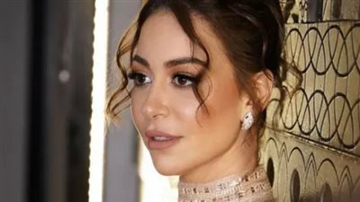 نجوم الفن يواسون منة شلبي في مصابها الأليم: دفاتر عزاء لا تنتهي لوالدها الراحل