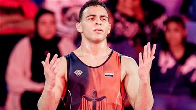 محافظ كفرالشيخ يهنئ بطل المصارعة محمد عبدالرحمن 
