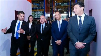 وزير الاستثمار والتجارة الخارجية يشارك في افتتاح أكبر مركز توزيع للتجارة السريعة لشركة “طلبات مصر”