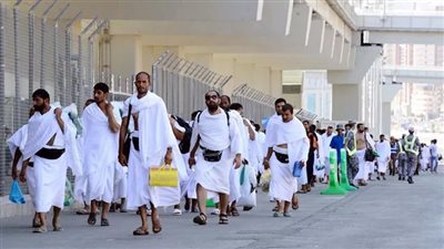 الحج السياحي 2026: تكلفة البرامج الاقتصادية والبري ومستويات الـ 5 نجوم أمام الحرم