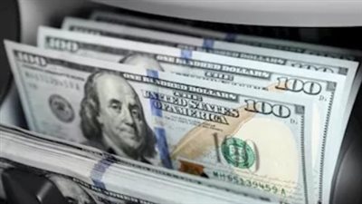 رحلة الجنيه المصري أمام العملة الأمريكية: رصد شامل لأسعار الشراء والبيع في كافة البنوك