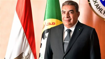 محافظ الدقهلية يهنئ الرئيس السيسي بعيد العمال: مصر تمضي في مسيرة بناء ونهضة بقيادتكم الحكيمة