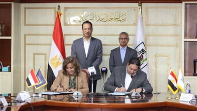 وزير الاتصالات يشهد توقيع مذكرتي تفاهم مع محافظة بني سويف لتسريع التحول الرقمي وتطوير الخدمات الحكومية وبناء القدرات الرقمية