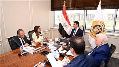 وزير الصناعة يبحث مع “طاقة عربية” خطط التوسع في مشروعات الطاقة