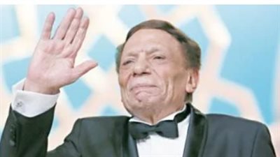 فيديو نادر للزعيم عادل إمام في مهرجان الإسكندرية يشعل منصات التواصل