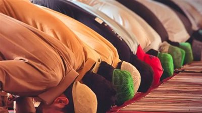 موعد صلاة العشاء اليوم في القاهرة.. جدول كامل لمواعيد الفروض الخمسة