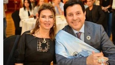 من هي نهلة توفيق؟ رفيقة درب هاني شاكر وصندوق أسراره البعيد عن الأضواء