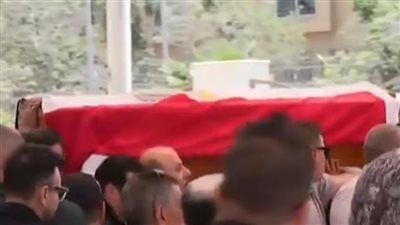 الوداع الأخير.. أول صور لجنازة هاني شاكر ووصول الجثمان من باريس لمثواه الأخير